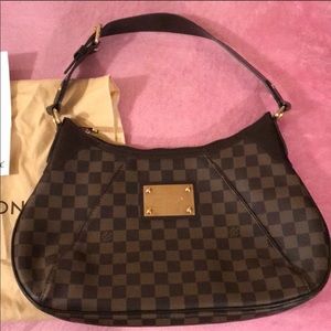 Excellent condition Louis Vuitton!